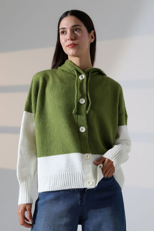 Zeytin Yeşili Renk Bloklu Kapüşonlu Düğmeli Triko Hırka BCES-252017