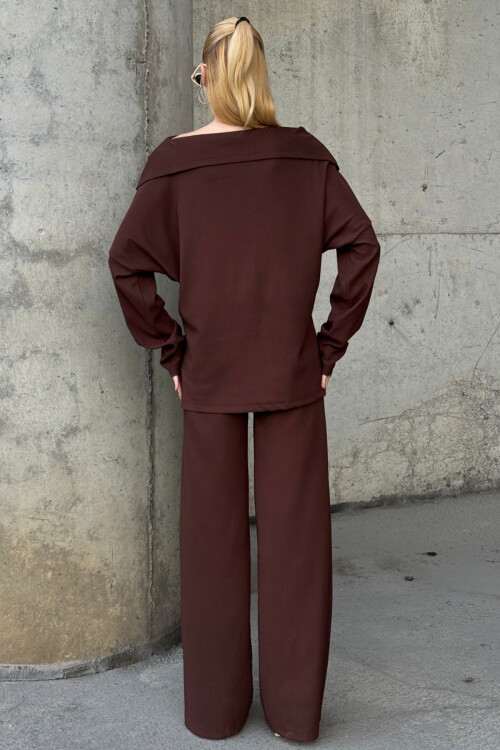 Acı Kahve Düşük Yaka Rahat Kesim Yumuşak Dokulu Bluz Ve Pantolon Alt Üst Takım
