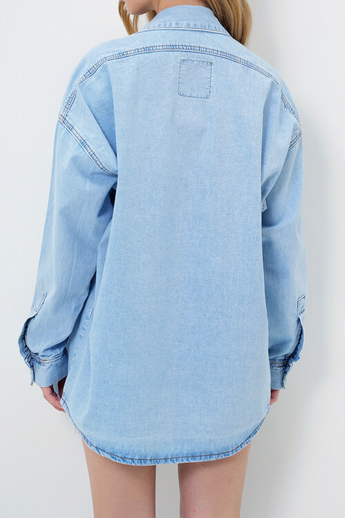 Açık Mavi Çıtçıt Kapamalı Oversize Mevsimlik Jean Gömlek Ceket BCHNW-251184