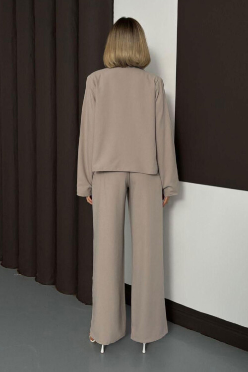 Bej Çift Cep Kapaklı Ceket Ve Palazzo Pantolon Dokuma Alt Üst Takım BCHN-254002