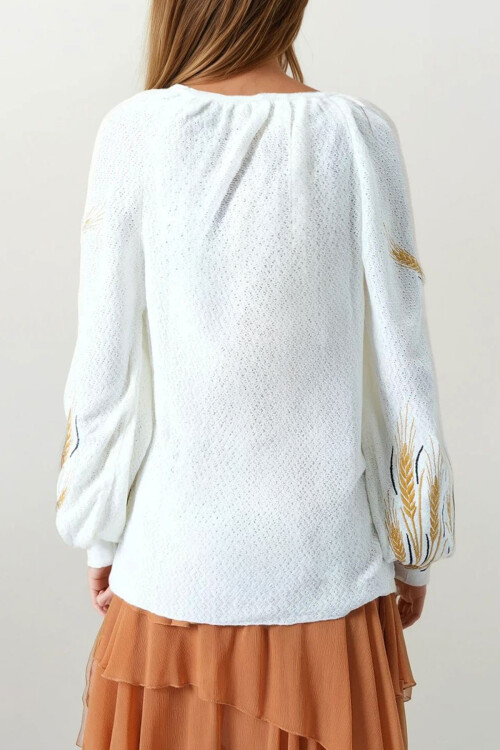 Beyaz Başak Nakışlı Bağcıklı Püskül Detaylı Bohem Bluz BCHESQ-251159