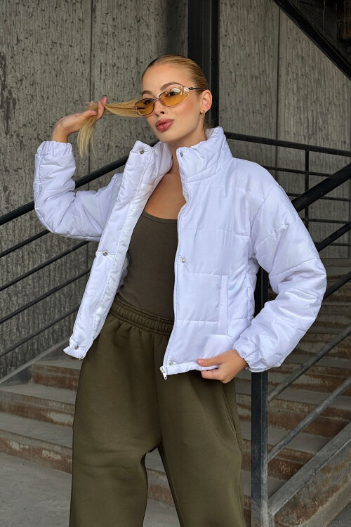 Beyaz Çift Cepli Kapitone Şişme Mont BCVL-25N1002