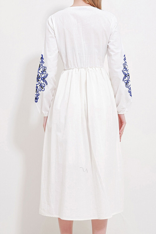 Beyaz V Yaka İçi Astarlı Keten Nakışlı Midi Boy Elbise BCHESQ-251041