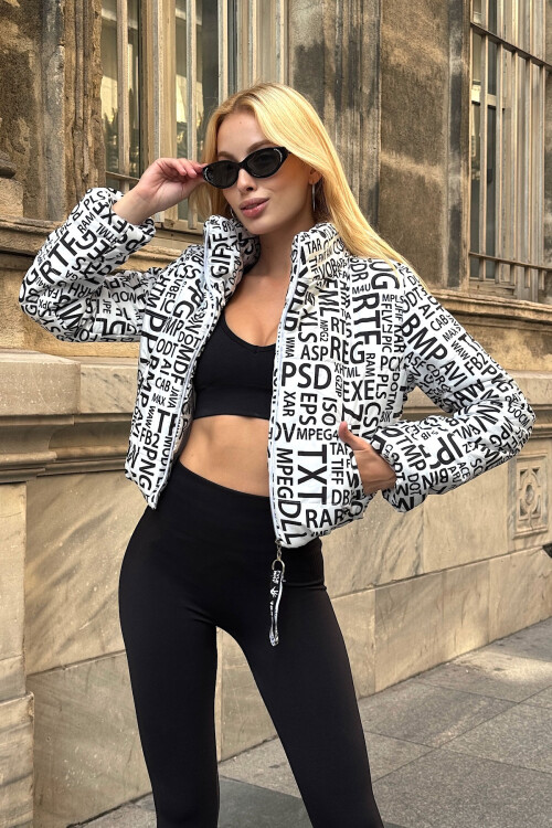 Beyaz Yazılı Şişme Mont BCVL-25N09Y