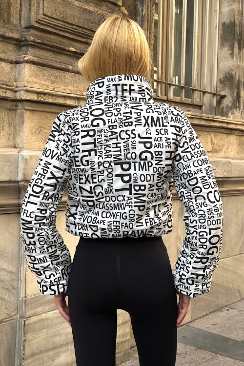 Beyaz Yazılı Şişme Mont BCVL-25N09Y