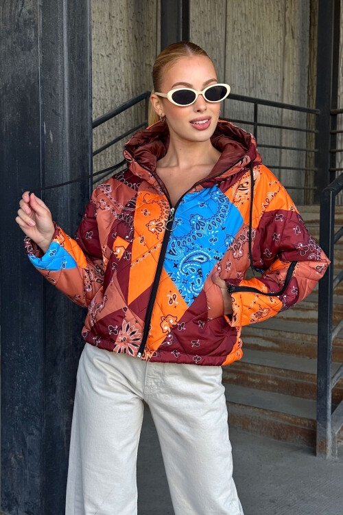 Bordo Kapüşonlu Desenli Şişme Mont BCVL-25N1001