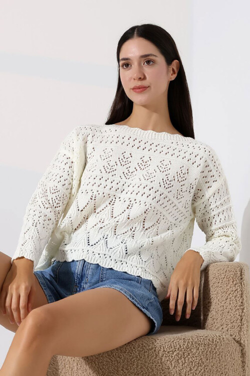Ekru Bisiklet Yaka Dantel Motifli Triko Kazak BCES-252043