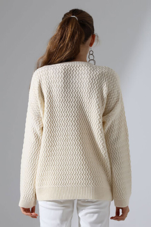 Ekru Bisiklet Yaka Su Yolu Desenli Triko Kazak BCES-252008