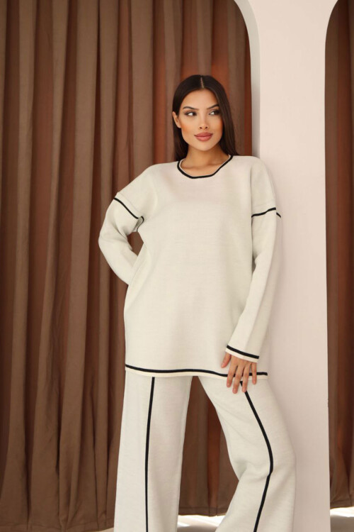 Ekru Çizgi Desenli Triko Kazak Ve Yırtmaçlı Pantolon Triko Alt Üst Takım BCES-253008