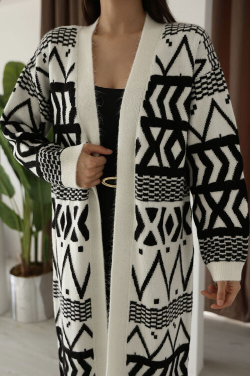 Ekru Desenli Saçaklı Uzun Boy Triko Hırka BCES-253001