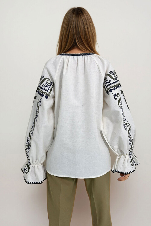 Ekru Nakış İşlemeli Bluz BCHESQ-251131