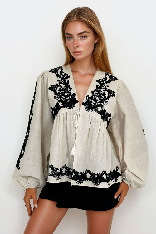 Ekru Nakışlı Bağcıklı Bluz BCHESQ-251130