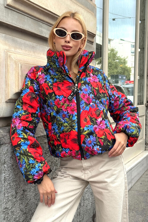 Fuşya Çiçek Desenli Cepli Şişme Mont BCVL-25N015