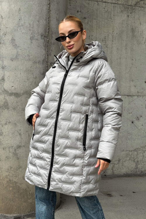 Gri Kapitoneli Fermuarlı Kapüşonlu Uzun Şişme Mont BCVL-254200