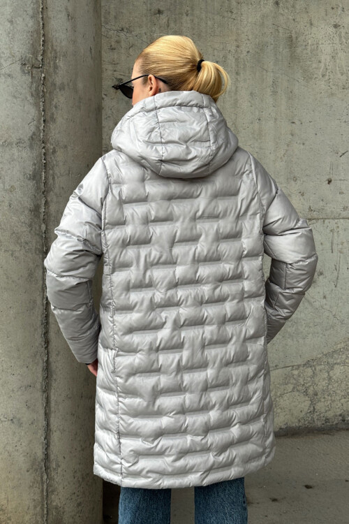 Gri Kapitoneli Fermuarlı Kapüşonlu Uzun Şişme Mont BCVL-254200