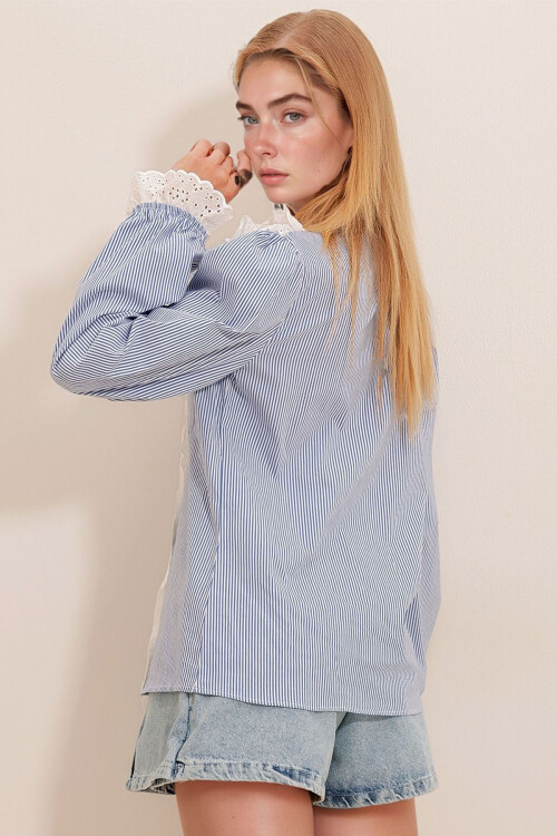 Mavi Yakası Ve Manşeti Güpürlü Çizgili Dokuma Gömlek BCHESQ-251092