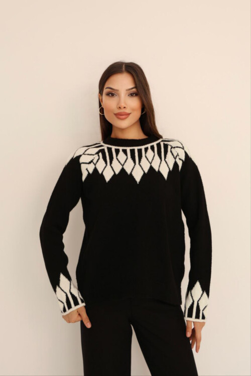 Siyah Bisiklet Yaka Desenli Triko Kazak BCES-253003