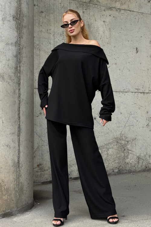 Siyah Düşük Yaka Rahat Kesim Yumuşak Dokulu Bluz Ve Pantolon Alt Üst Takım