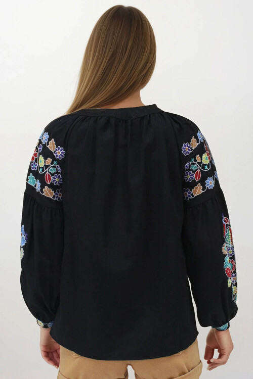 Siyah Hakim Yaka Püskül Bağcıklı Nakışlı Armürlü Dokuma Gömlek BCHESQ-251146