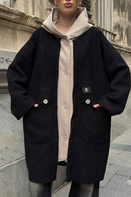 Siyah Kapüşonlu Bol Kesim Geniş Cepli Buklet Mont Ceket BCVL-25V603