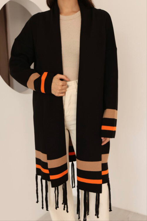 Siyah Püsküllü Renk Bloklu Uzun Triko Hırka BCES-253002