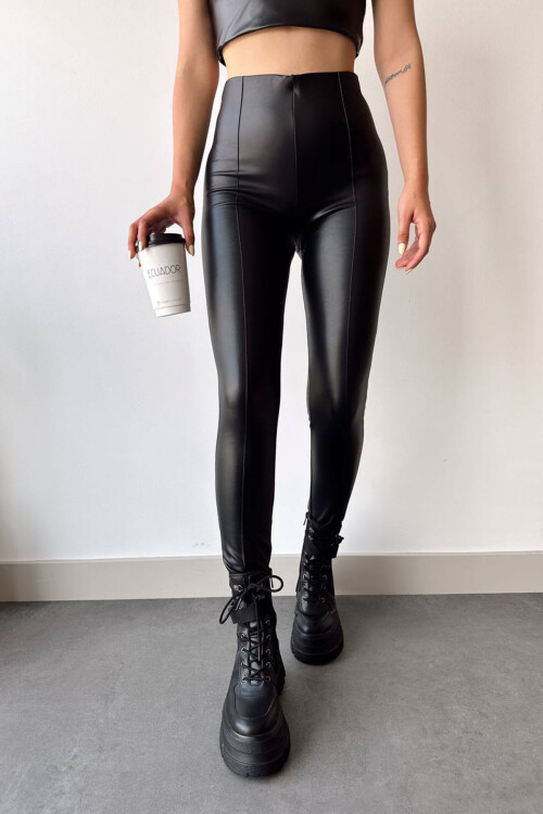 Siyah Yüksek Bel Çimalı Suni Deri Stretch Fit Tayt BCHN-2526628