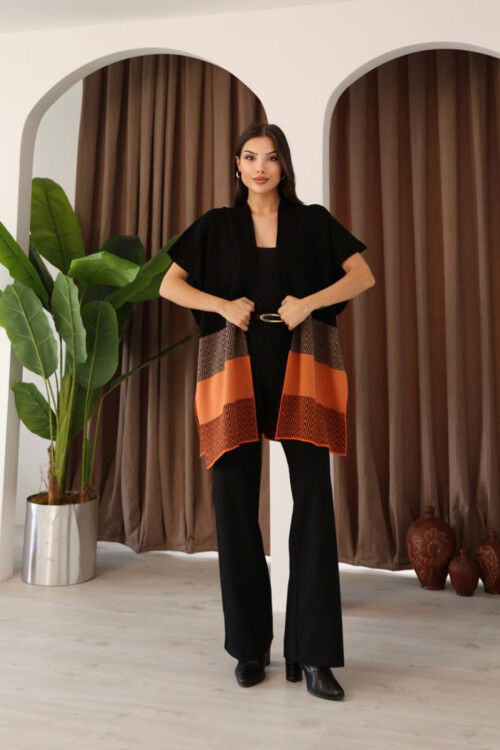 Siyah Zigzag Desenli Renk Bloklu Geniş Kesim Hırka BCES-253006