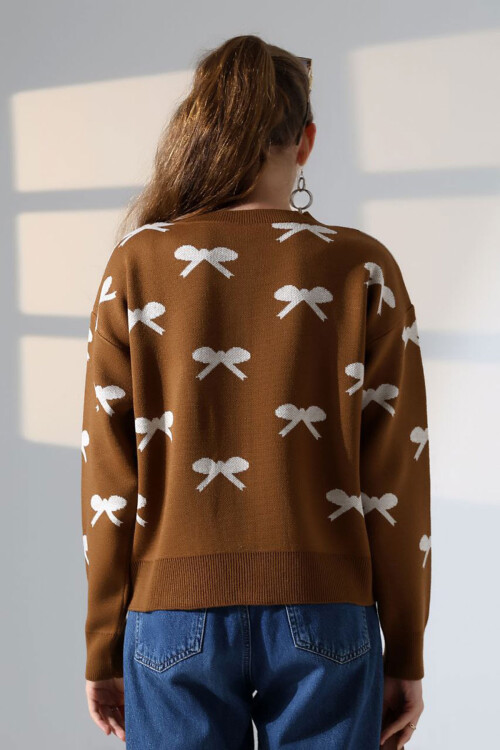 Tarçın Kahve Fiyonk Desenli Düğmeli Triko Hırka BCES-252044