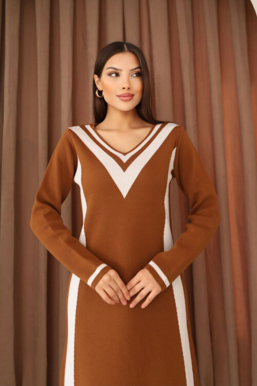 Tarçın Kahve V Yaka Çizgi Bloklu Triko Elbise BCES-253007