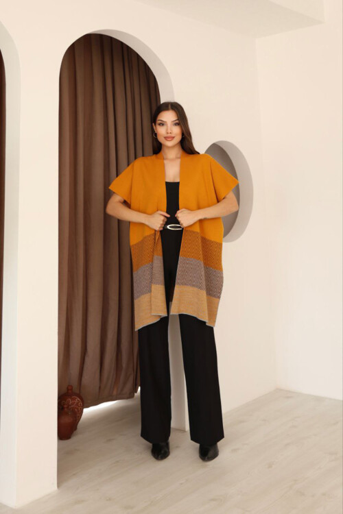 Tarçın Kahve Zigzag Desenli Renk Bloklu Geniş Kesim Hırka BCES-253006