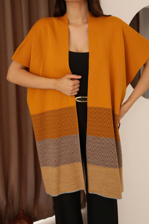 Tarçın Kahve Zigzag Desenli Renk Bloklu Geniş Kesim Hırka BCES-253006