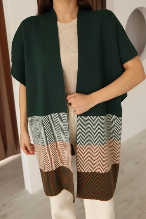 Zümrüt Yeşili Zigzag Desenli Renk Bloklu Geniş Kesim Hırka BCES-253006