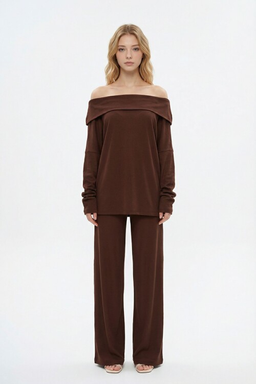 Acı Kahve Düşük Yaka Rahat Kesim Yumuşak Dokulu Bluz Ve Pantolon Alt Üst Takım