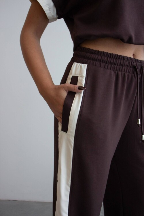 Acı Kahve Renk Bloklu Beli Lastikli Yumuşak Dokulu Kumaş Alt Üst Takım