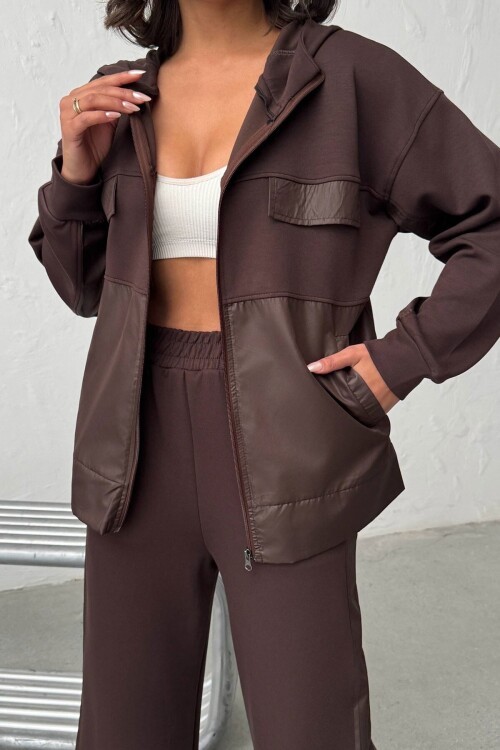 Acı Kahve Yumuşak Dokulu Garnili Kapüşonlu Sweatshirt Ve Pantolon Alt Üst Takım