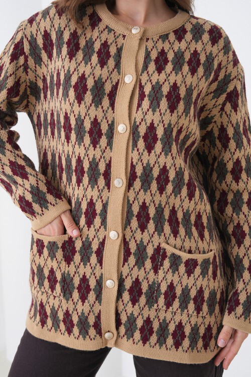 Bej Baklava Desenli Düğmeli Cepli Triko Hırka BCHPK-251254