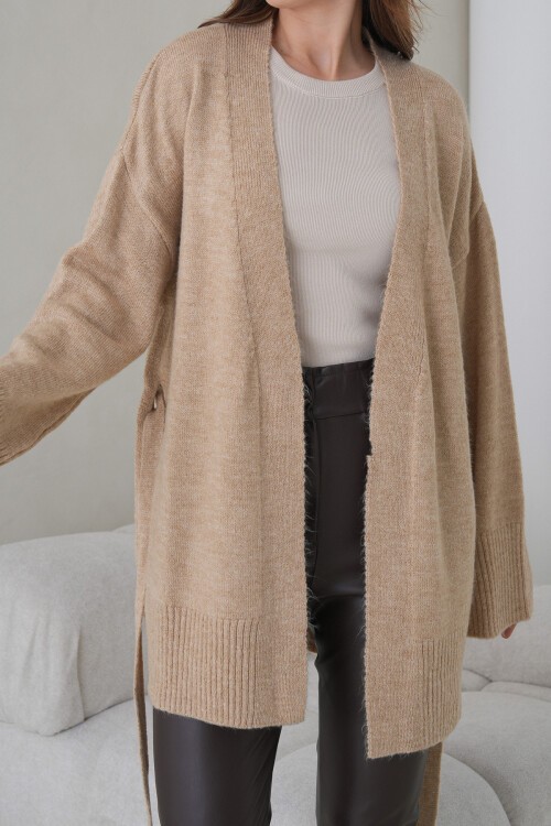 Bej Kuşak Bağlamalı Uzun Triko Hırka BCHPK-251237