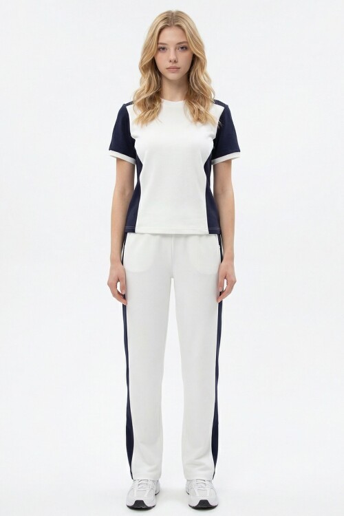 Beyaz Blok Detaylı Yumuşak Dokulu Modal Kumaş Alt Üst Takım