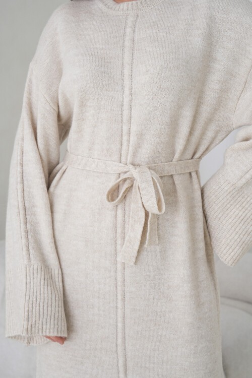 Ekru Bisiklet Yaka Kuşak Bağlamalı Uzun Triko Elbise BCHPK-251242