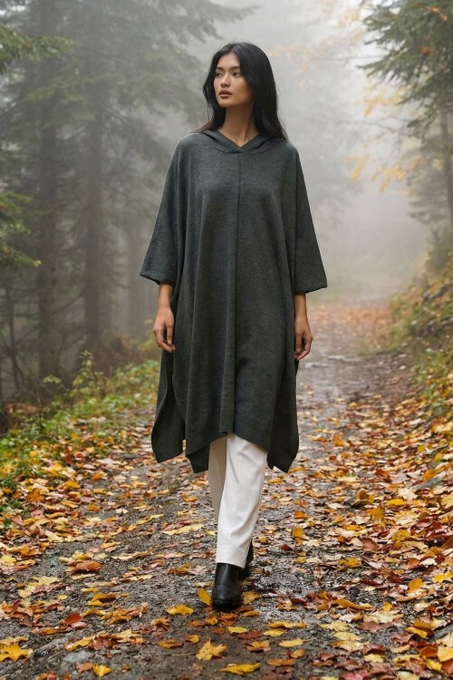 Haki Kapüşonlu Yırtmaçlı Triko Panço BCHPK-251245