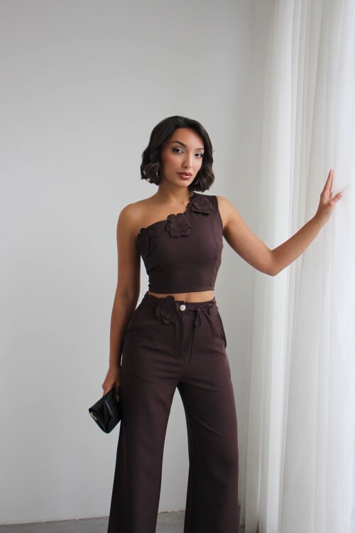 Kahve Aksesuar Detaylı Bluz Ve Pantolon Dokuma Alt Üst Takım