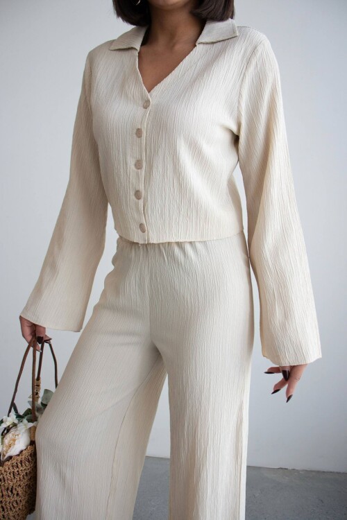 Krem Geniş Kol Düğme Detaylı Yakalı Bluz Ve Palazzo Pantolon Alt Üst Takım