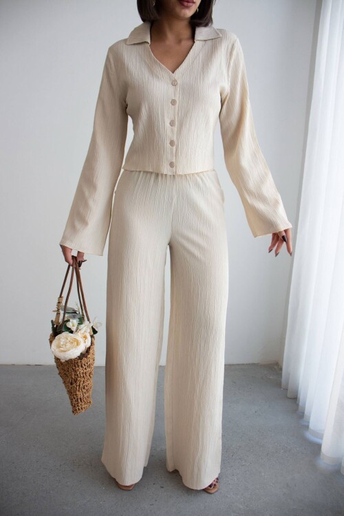 Krem Geniş Kol Düğme Detaylı Yakalı Bluz Ve Palazzo Pantolon Alt Üst Takım