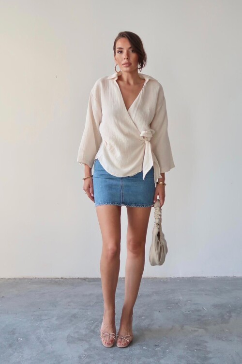 Krem Kruvaze Yaka Bağlamalı Müslin Bluz