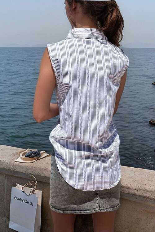 Lacivert Kendinden Dokulu Yarım Patlı Kolsuz Bluz