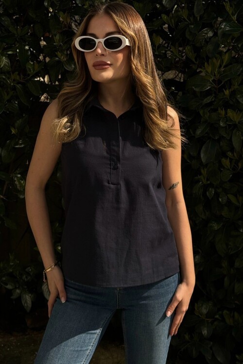 Lacivert Keten Yarım Patlı Kolsuz Gömlek