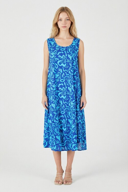 Mavi U Yaka Kolsuz Eteği Asimetrik Kesim Desenli Midi Boy Elbise