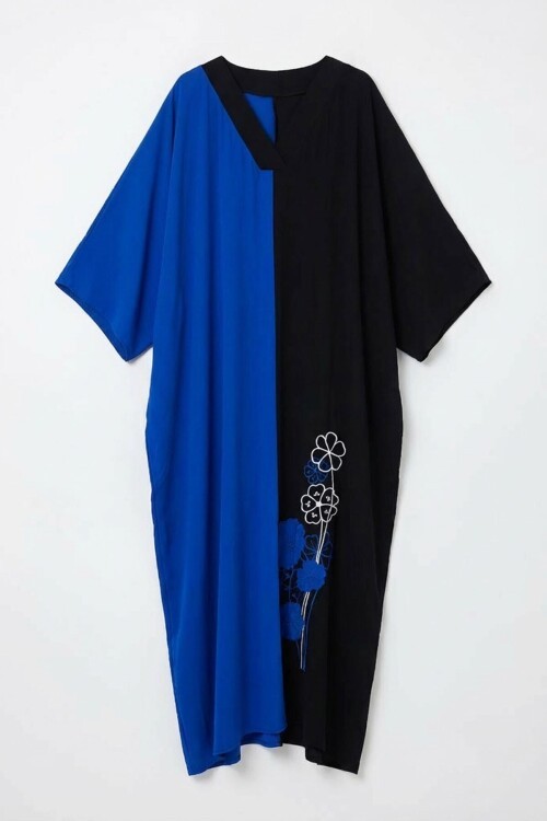 Saks V Yaka Nakış İşlemeli Renk Bloklu Uzun Boy Gömlek Elbise