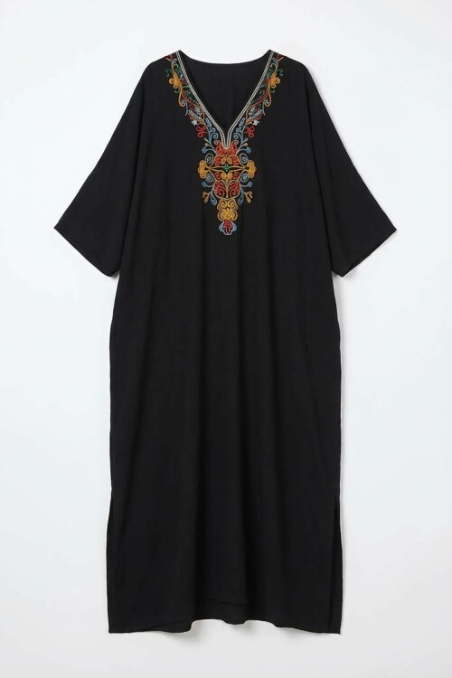 Siyah Nakış İşlemeli Maxi Boy Dokuma Viscon Elbise