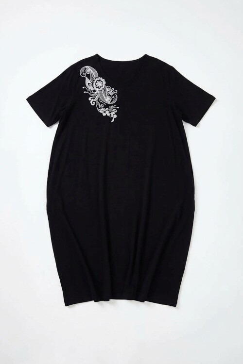 Siyah Nakış İşlemeli Örme Viscon Elbise